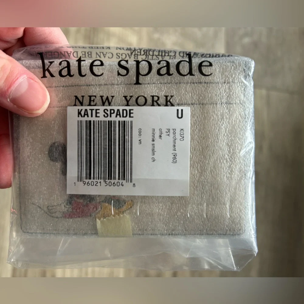 Disney Kate Spade Minnie Mouse Cardholder $129 - Picture 3 of 4